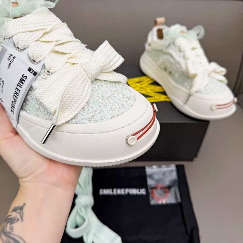 Smilerepublic Canvas Shoes